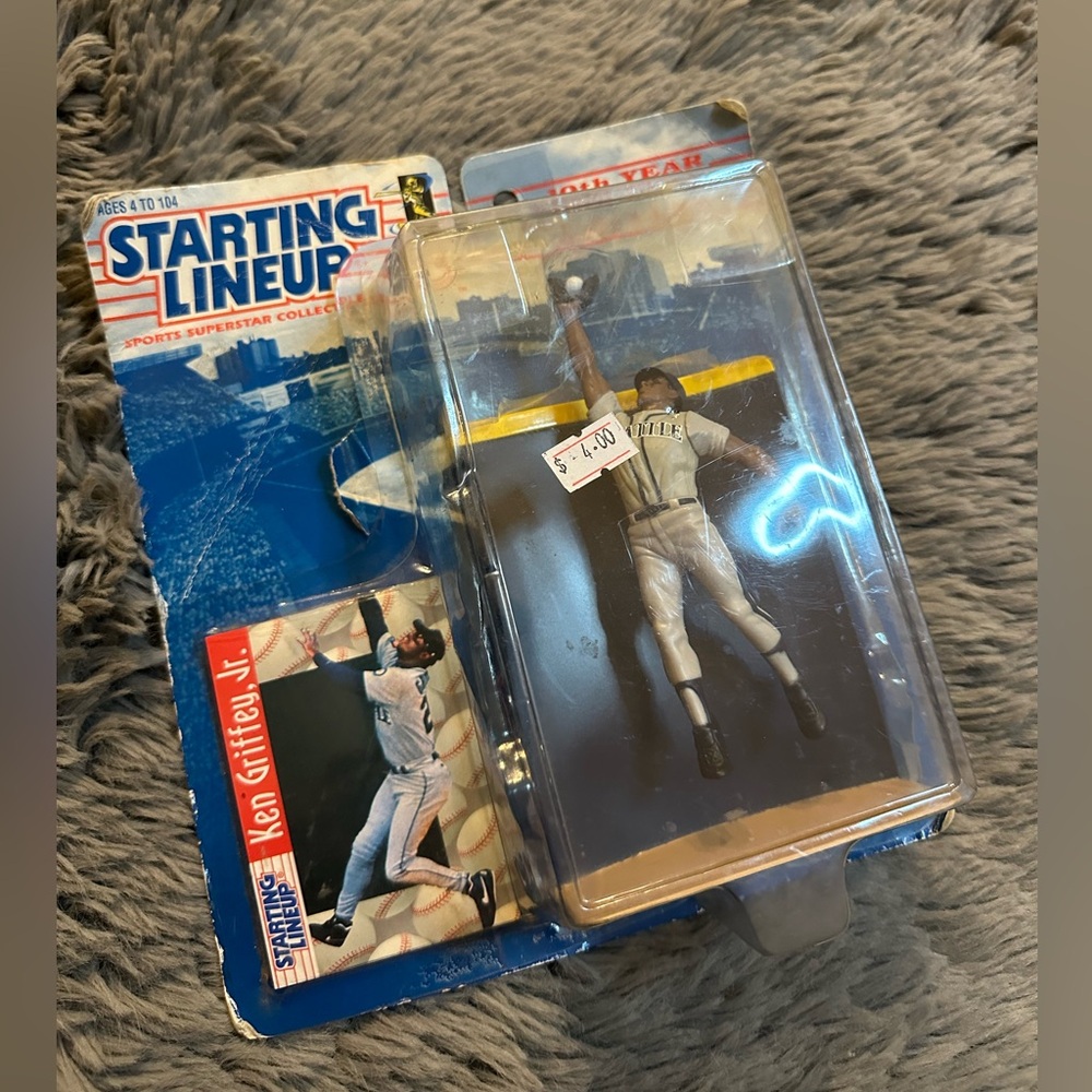 1997 Starting Lineup KEN GRIFFEY JR. Baseball Action Figure & Card Mariners